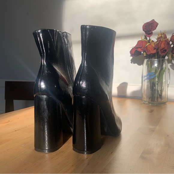 Liliana Ankle Boots - Picture 5 of 5